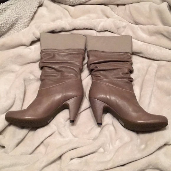 Brand new with box boots - Picture 3 of 9